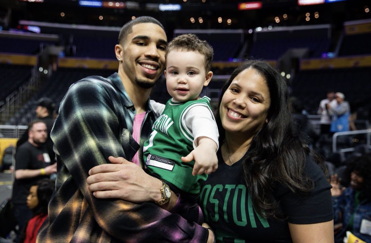 C ☘️ tweet media