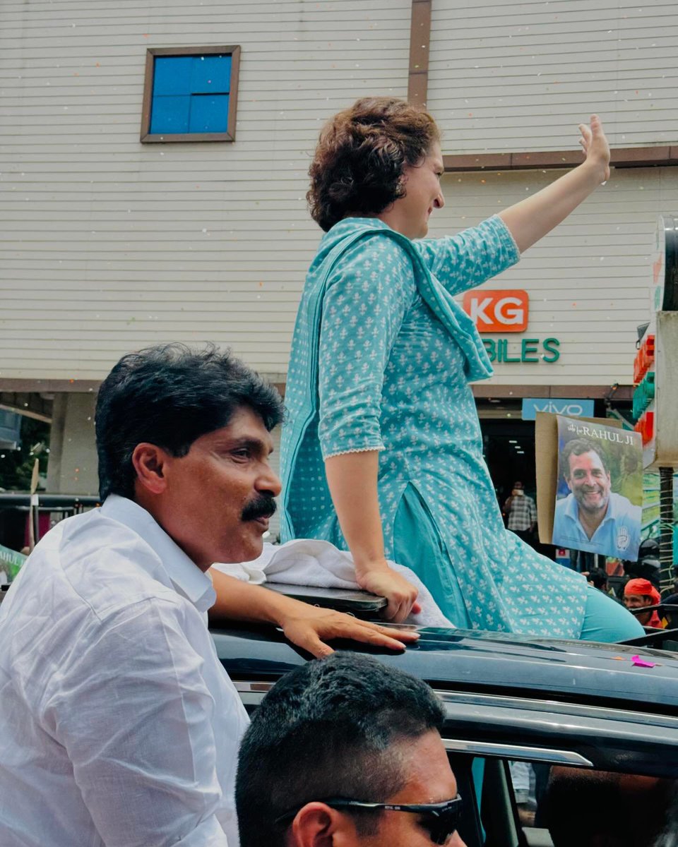 TsiddiqueINC's tweet photo. Indira 2.0 @priyankagandhi #Priyankagandhivadra #Wayanad https://t.co/4EwrAhMcH3
