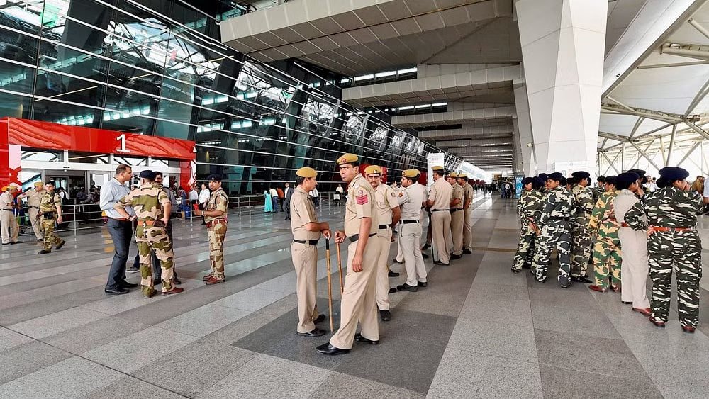 ICR360's tweet image. Bomb hoax leads to checking of Dubai-bound plane at Delhi's IGI

#bombhoax #DelhiAirport #India