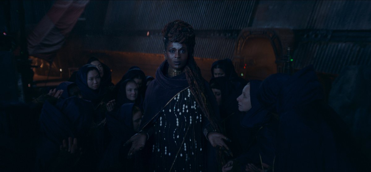 TheRaeSide's tweet photo. There's a giant coral gorilla thing that claims to encompass all that the force is. A scary witch woman that can turn a simple man into force wielding sith lord by magic. There are many expressions of the force idk how some people are suddenly shocked by these witches existing https://t.co/5U7bTch4QV