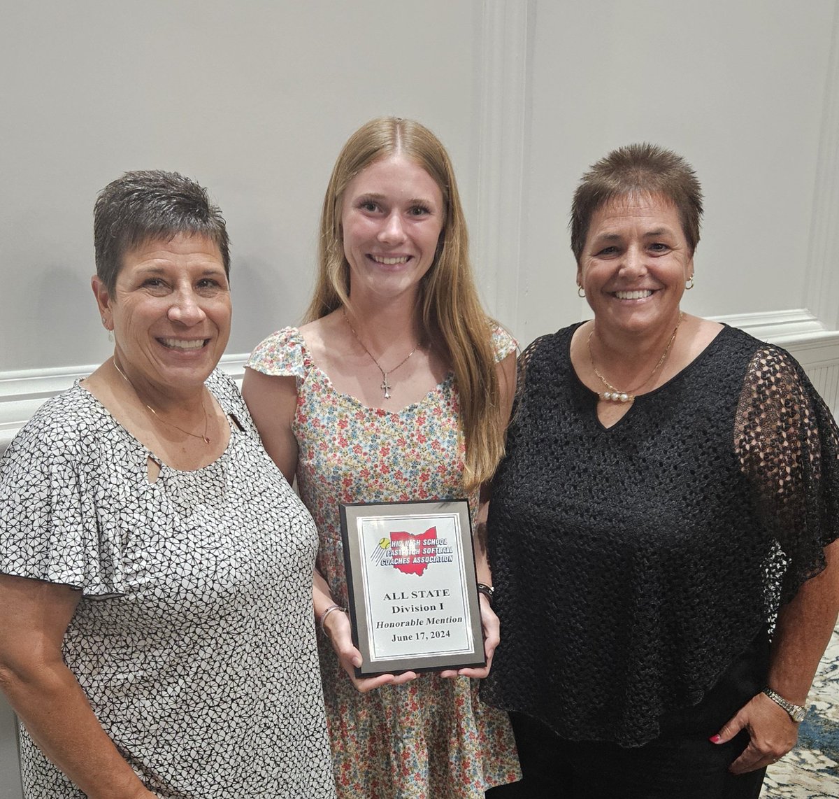 ClaySoftball's tweet photo. Celebrating @OliviaHaas2026 at the All-Ohio Softball Banquet tonight. So proud...well deserved!
@clayathletics @ClayHSEagles https://t.co/7Rh97q9zAC