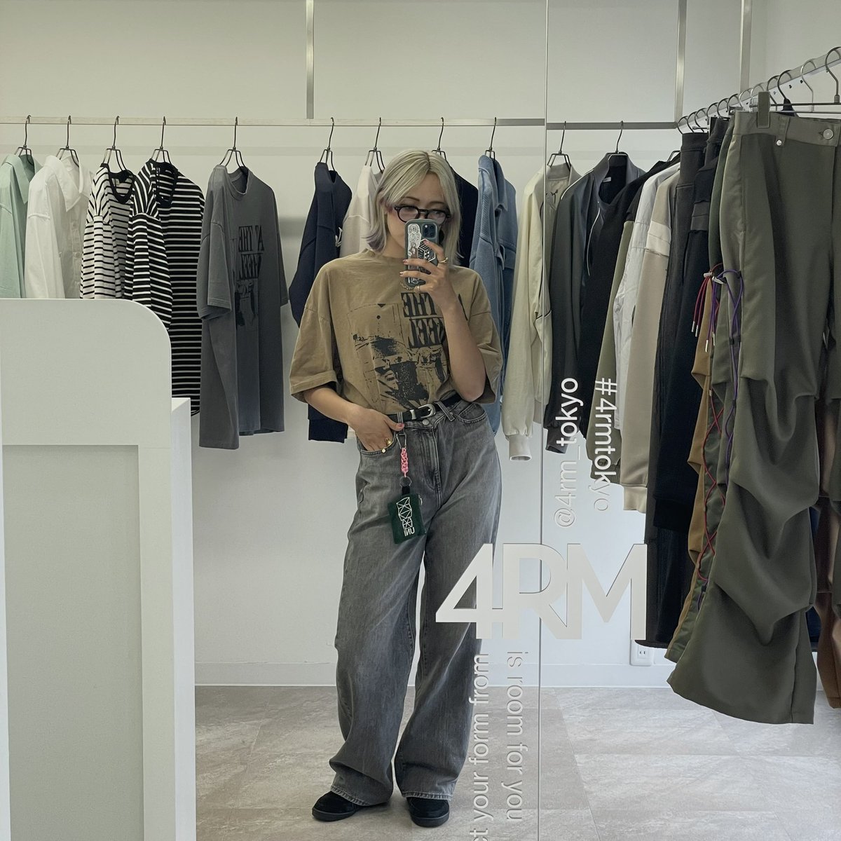 4RM_TOKYO's tweet photo. 『Select shop 4RM』
Flagship store : AM 11:00~PM 19:00 Everyday
Avant-garde fashion 
Online store : 5/25 open

Store address : 東京都 渋谷区 恵比寿 1-15-3 
  Ebisu,1-15-3 Shibuya, Tokyo

#4rm
#4rmtokyo
#selectshop
#セレクトショップ
#韓国ファッション
#韓国ストリート https://t.co/o5iOMRT0wJ