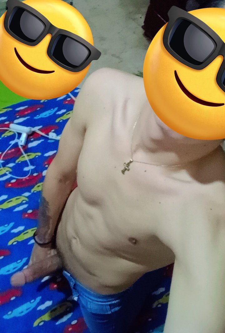 RicharJavierRo3's tweet photo. #fotocakientes19cm  kien me kiere hacer la cesión de fotos diga yo https://t.co/jUyGwREHY4