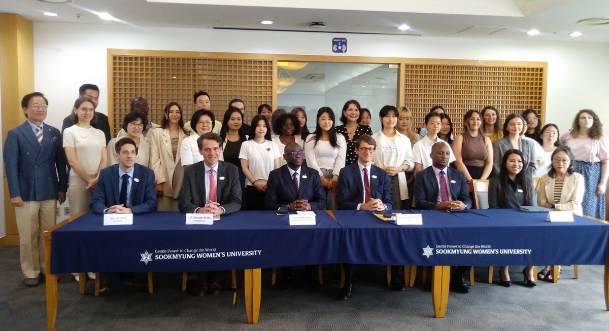 프랑코포니 진흥위원회는 숙명여자대학교 <a href="/sookmyungunivon/">숙명여자대학교</a>프랑스어 문화학과 학생들과 프랑스어와 다중언어에 대해 풍부한 교류를 나누었습니다.