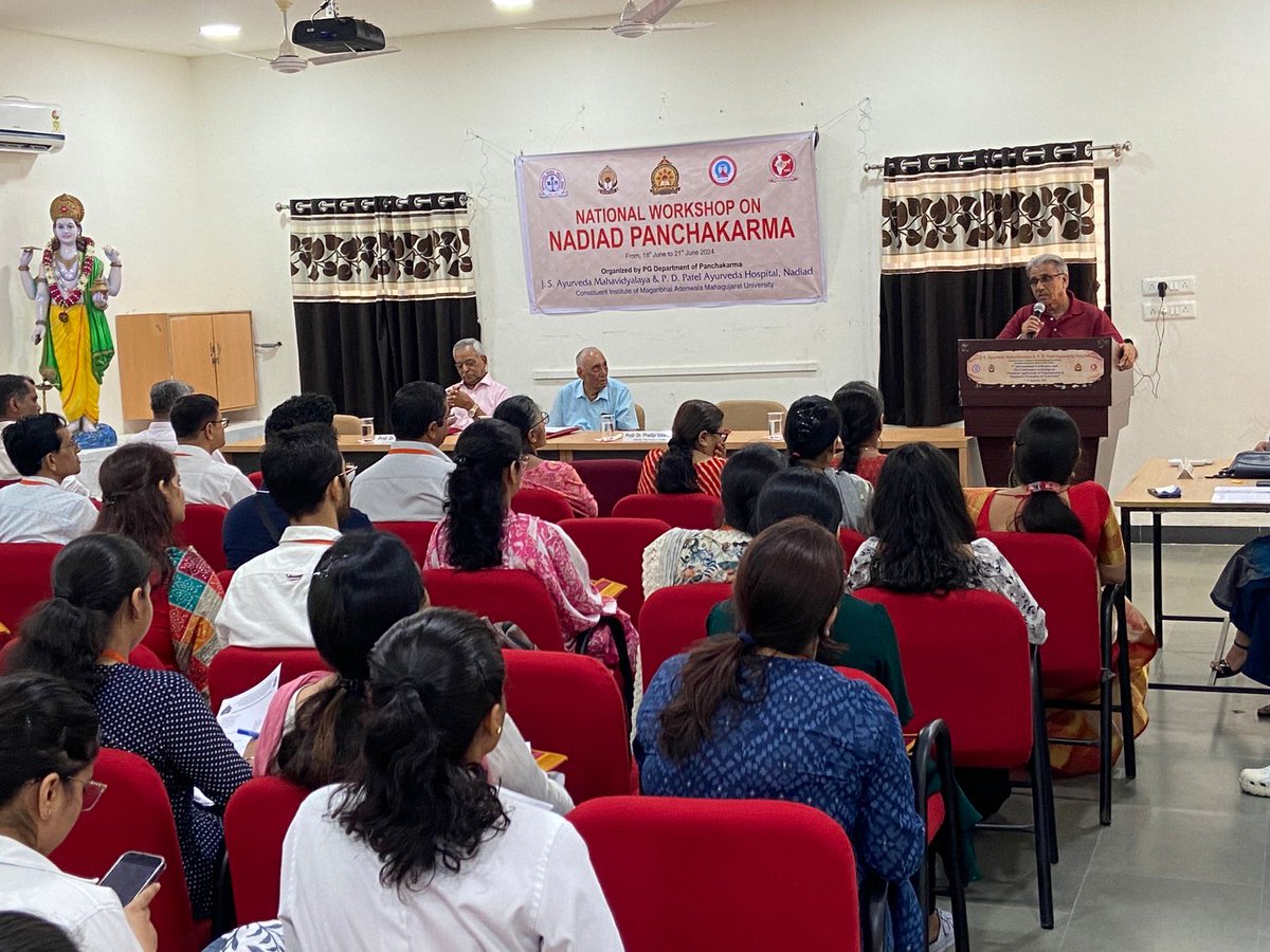 The Inaugural Ceremony was organized on the occasion of the "National Workshop on Nadiad Panchakarma" by the PG Department of Panchakarma at J S Ayurveda College &amp; P D Patel Ayurveda Hospital, Nadiad, Gujarat, India.