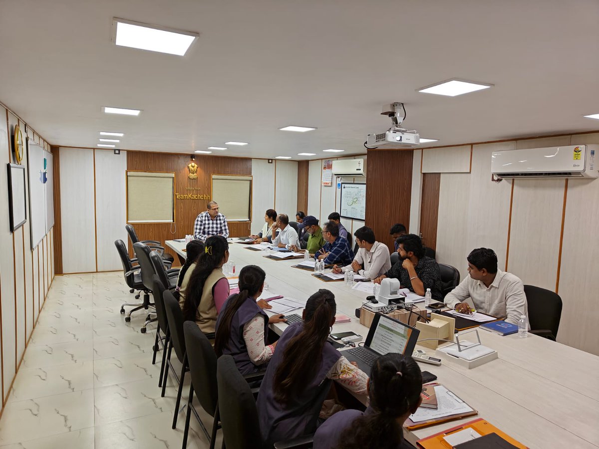 collectorkut's tweet photo. આજરોજ મહિલા અને બાળ વિકાસ વિભાગ હેઠળ મિશન શક્તિ યોજના અંતર્ગત "સંબલ" અને "સામર્થ્ય" પેટા યોજનાઓની જિલ્લા કક્ષાની દેખરેખ અને નિયંત્રણ સમિતિની સમીક્ષા બેઠક યોજી જરૂરી સૂચનો આપ્યા.
@CMOGuj @WCDGujarat https://t.co/a1D9oRTkr5