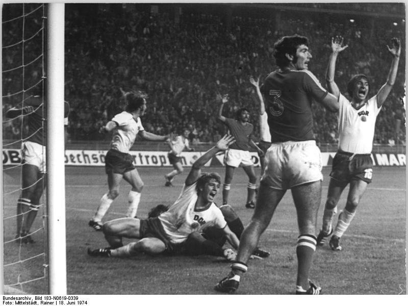 GermanAtPompey's tweet photo. 18 June 1974: the GDR national team celebrates taking the lead against Chile in the 1974 World Cup. The match finished 1:1 #OTD 50 years ago (via Bundesarchiv) https://t.co/0PTJ7V6T7k