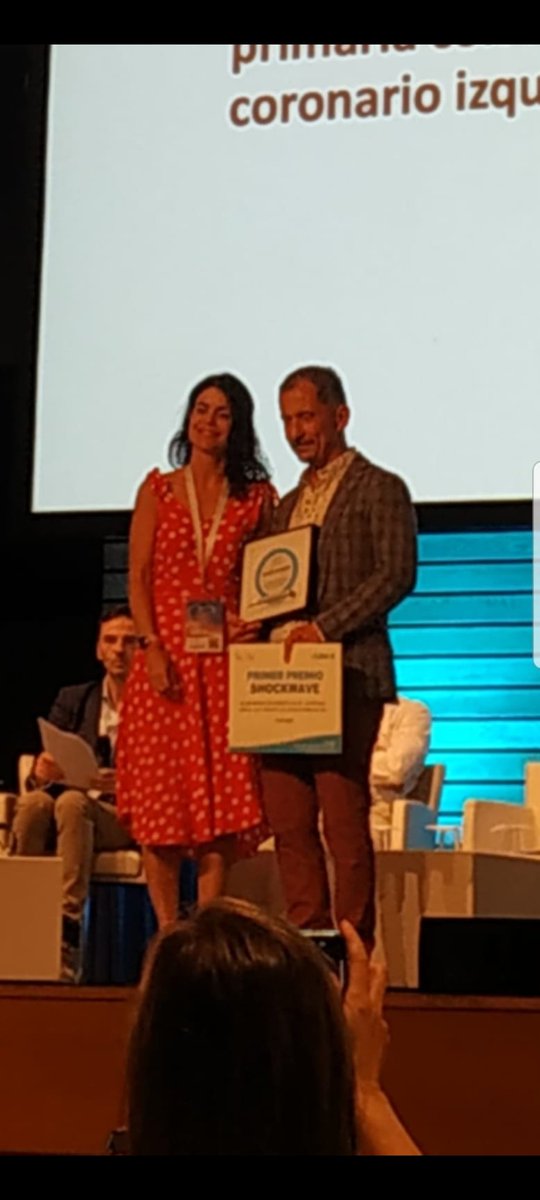 El Dr Fernández de la Unidad de Hemodinámica ganador del premio al mejor caso clínico de ShockWave en el congreso ACI-SEC 2024. <a href="/DrJLFerreiro/">José Luis Ferreiro Gutiérrez</a>