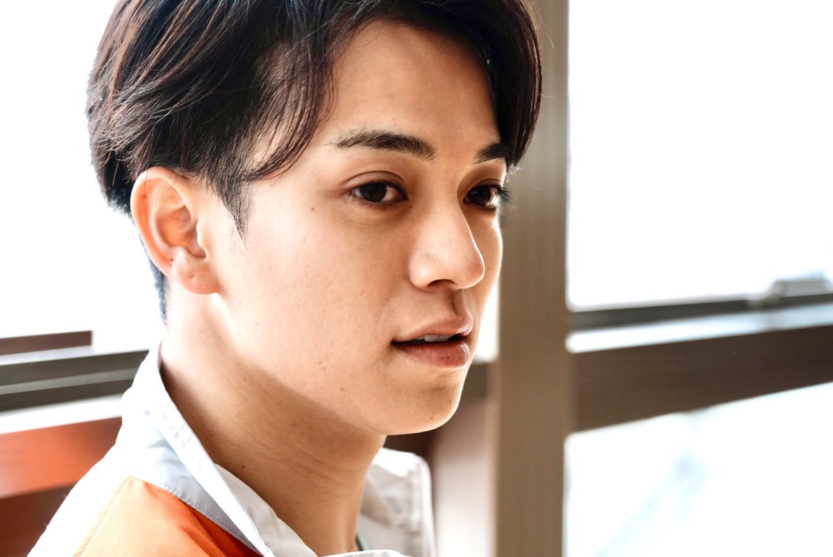 本日遂に『#お迎え渋谷くん』最終回。

記念して、急遽この人とインスタライブやっちゃいます。

アカウント：見習いアーティスト
日時：22時半頃

最終回放送開始まで楽しく話しましょ！

　　　photo by 見習いアーティスト