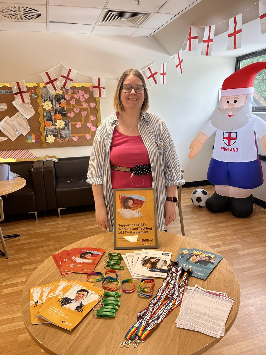 My LGBTQ+ campaign set up in Sainsburys Godalming
<a href="/PaddyLillisGS/">Paddy Lillis</a> <a href="/rabdonnelly2010/">Rab Donnelly</a> <a href="/RobertF391983/">Robert Francis</a> @gulljamie1 <a href="/UsdawSouthern/">USDAW Southern</a> <a href="/UsdawUnion/">UsdawUnion</a> <a href="/DaveMccrossen/">Dave McCrossen</a>