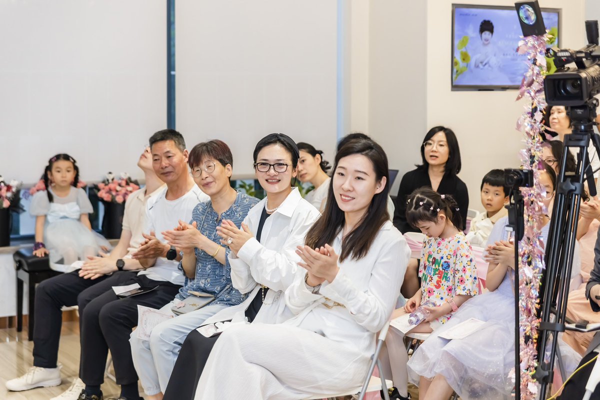 MF_Pianos's tweet photo. Fantastic personal concert on June 15th in Shanghai Xuhui Campus - 2 #LiuJianMusic #magicfinger #piano https://t.co/NF5er76LTI