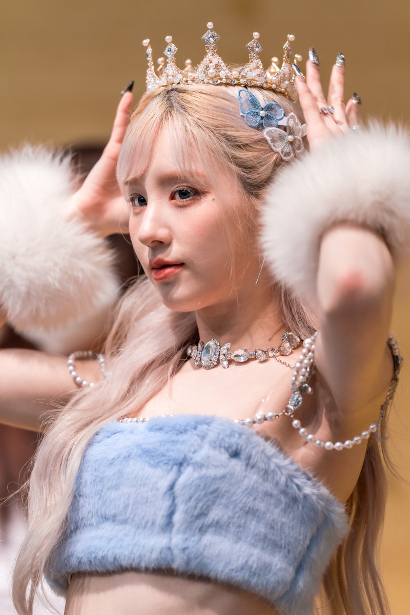 Stainless_1019's tweet image. 240614

🌙👑🩵

drive.google.com/drive/folders/…

#HeeJin #희진
#Dall #Devine_All_Love_Live #Virtual_Angel
#ARTMS #OURII