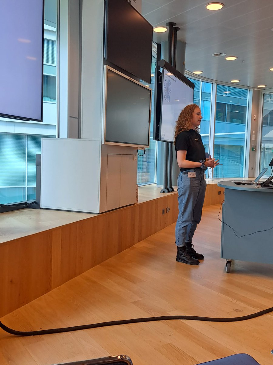 UUPharmaceutics's tweet photo. Of course we also had a strong delegation of (poster) presenters! Very well done Jet Hartman, Sanne van de Looij, Dmitrii Iudin & Lennart van den Hoven! Great updates on novel #hydrogels, #polyplexes, #organoids and more! https://t.co/blBRd9vXoY