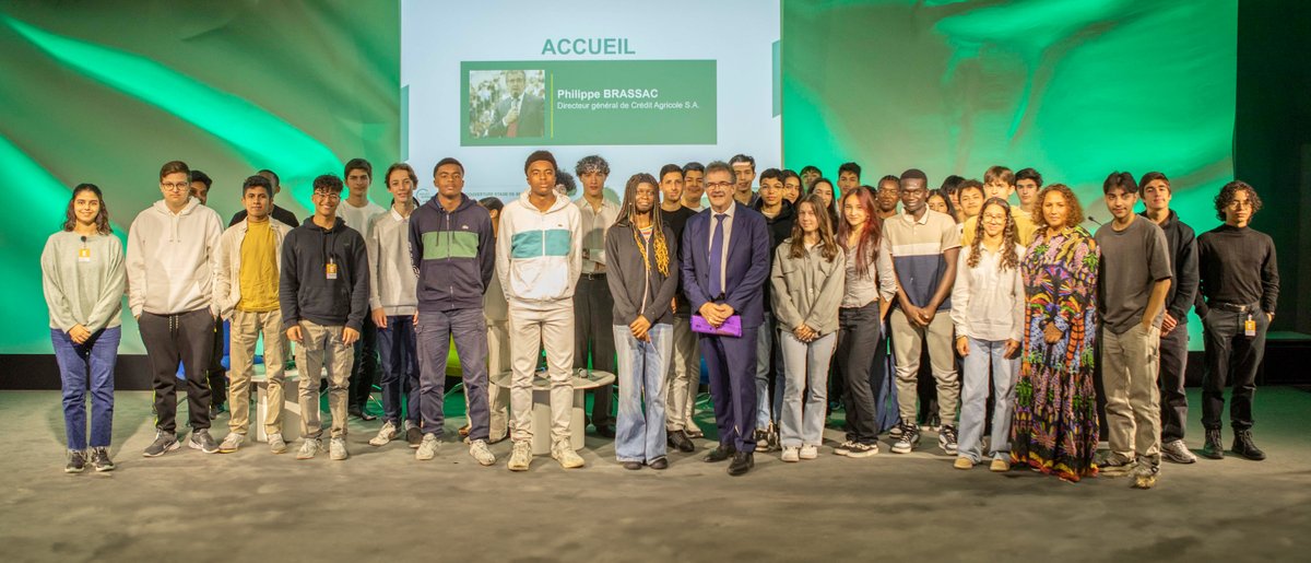 Au cœur de notre Projet Humain et Projet Sociétal, Philippe Brassac a échangé avec plus de 50 stagiaires de 2nde, enfants de collaborateurs et lycéens scolarisés dans des établissements situés en Quartier Prioritaire de la Ville.
#AgirChaqueJour #ToutCommenceIci