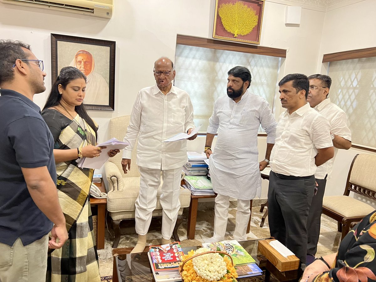 prashant_ncp's tweet photo. पनवेल व नवी मुंबई महानगरपालिका क्षेत्रात सुमारे 3 हजार हून अधिक लोक ही मराठवाडा व विदर्भातून स्थलांतरित झालेले आहेत. पनवेल व नवी मुंबई, या ठिकाणी हे गरीब लोक पनवेल ते नवी मुंबई परिसरातील ज्या ठिकाणी ब्रिज आहेत त्या ठिकाणी स्थलांतरित झालेले आहेत. https://t.co/RFSEk2xxuB