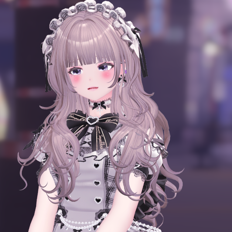 enu_001's tweet photo. 彼氏から送られてきたふりふりの服を嫌そうな顔しながらデートに着てきてくれるViviちゃん https://t.co/qH6ivjMW7x