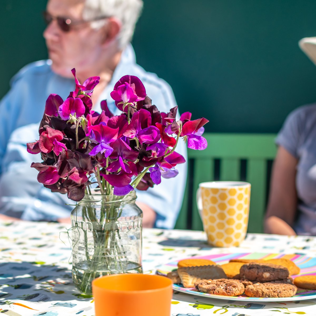 ALIVEgardening's tweet photo. We had a fantastic time on Sunday when we opened our allotment as part of this year's #getgrowingtrail2024. 🌿

Our plant sale raised over £100, we stuffed a scarecrow, drank tea and ate cake! 🌸

Thanks to everyone at @Bristolfoodnet  for organising this incredible weekend! 🙌 https://t.co/OlhGpQKXTT
