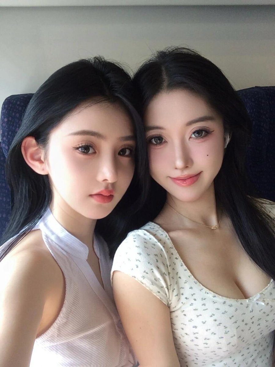 姐妹ฅ՞•ﻌ•՞ฅ，像吗？ https://t.co/dDdKVUvPcX