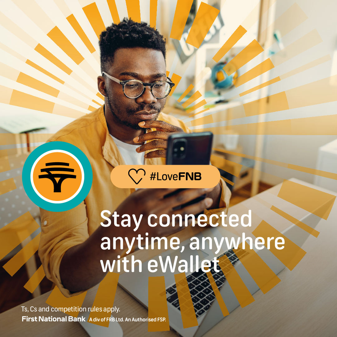 FNBSA's tweet photo. Karabo was running out of data during an online class, so his parents instantly sent him an eWallet &amp; he topped up to stay connected.📱😎

Tell us about a sticky situation the #eWallet got you out of. 𝗥𝗲𝗽𝗹𝘆 using #LoveFNB &amp; you could win an eWaaa up to R1K. 🥳 https://t.co/n2nT4aNMW5