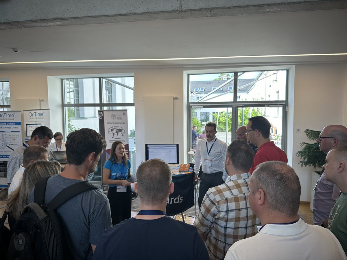 Hailey &amp; Wannes kicking-off the day with a round of networking &amp; speed sponsoring at #dachnug51... as they highlight our various integrations with <a href="/HCLDigital/">HCL Digital Solutions</a>, incl Connections, Domino, DX, Notes &amp; Verse. Be sure to dive into #task &amp; #project management during the breaks.