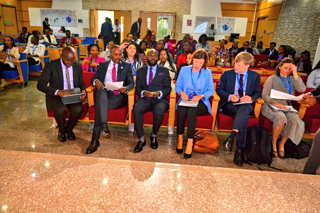 Happening now : Environment and Climate Change Principal Secretary Dr. Eng. Festus K Ng'eno is presiding over the official opening of the Fourth Climate Diplomacy Academy 2024 at Strathmore Business School in Nairobi. #CCDA4