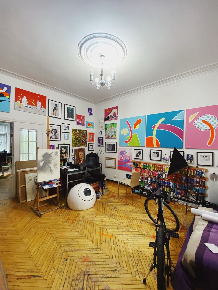 alexisolinart's tweet photo. GM

My respect to everyone who continues to paint with physical paints. Besides how long it takes to make a painting, many in the Community, I'm sure, don't realize how much quality materials cost: paints, brushes, canvases, especially when creating large works ⚡️ https://t.co/j7MttWrtk5