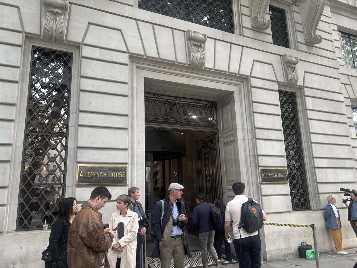 Big day at the PO Inquiry as the key forensic accountants appear, Ron Warmington and Ian Henderson of Second Sight. “ Been waiting bloody years for this,” Ron told me just now…