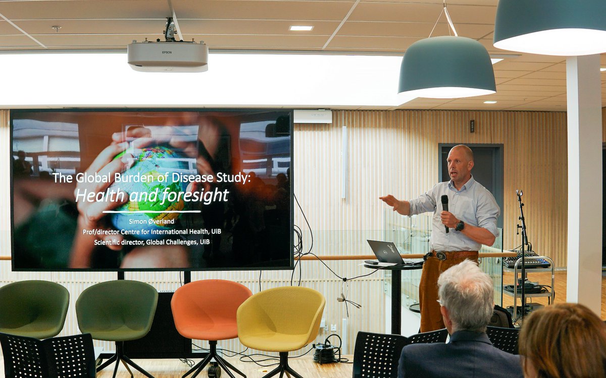 Institutt for global helse og samfunnsmedisin (@igs_uib) on Twitter photo Flere forskere fra IGS på #Forskingsdagen ved @medofak_uib. Robin Sinsamala, stipendiat ved <a href="/CihUib/">Centre for International Health</a>, var med i programkomiteen, mens Ane Johannessen, leder for <a href="/TVEPS1/">TVEPS</a>, deltok i paneldiskusjon om sammenheng mellom klima, miljø og helse. Simon Øverland holdt en miniforelesning. Flere forskere fra IGS på #Forskingsdagen ved @medofak_uib. Robin Sinsamala, stipendiat ved <a href="/CihUib/">Centre for International Health</a>, var med i programkomiteen, mens Ane Johannessen, leder for <a href="/TVEPS1/">TVEPS</a>, deltok i paneldiskusjon om sammenheng mellom klima, miljø og helse. Simon Øverland holdt en miniforelesning.
