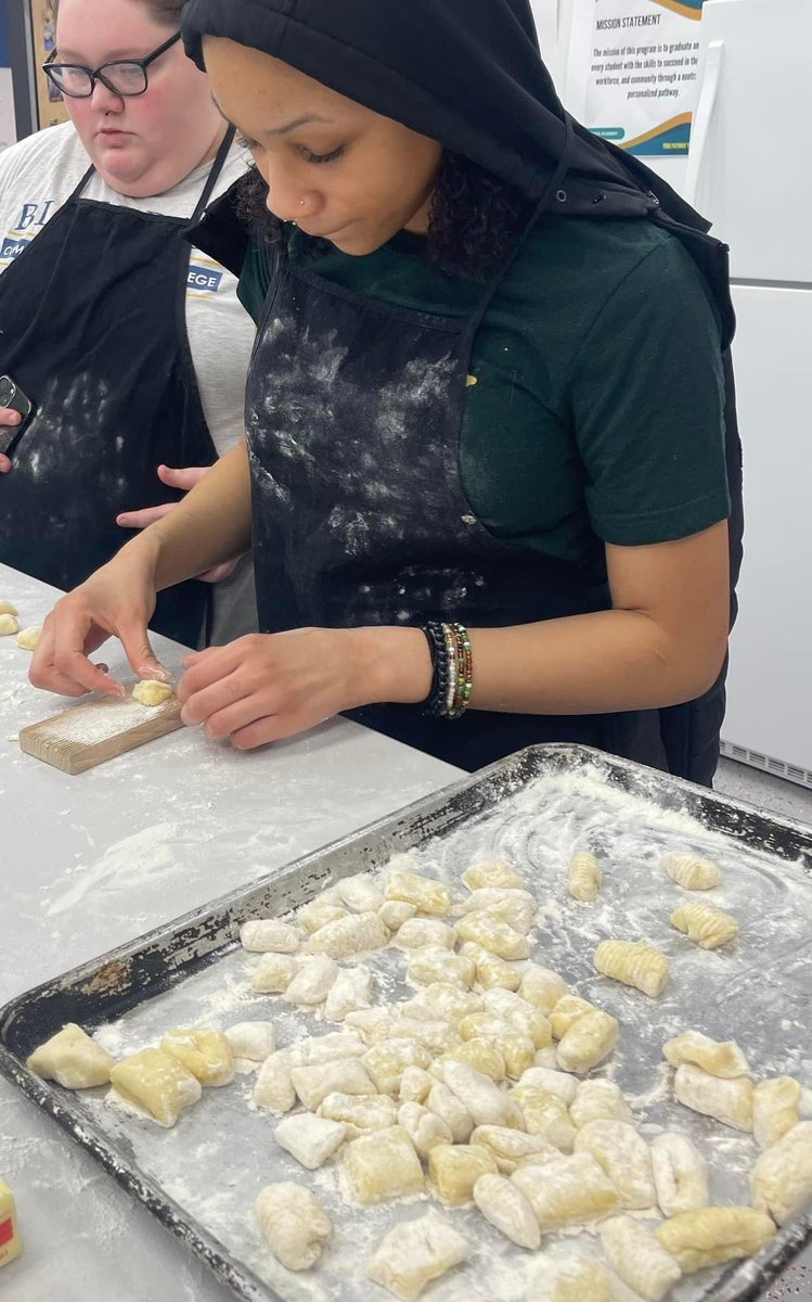 JaniceWyattRoss's tweet photo. Dropout Prevention Tip of the Week

Teach Life Skills: Incorporate lessons on essential life skills such as time management, financial literacy, cooking, and community service. These skills prepare students for life beyond school. https://t.co/YnaNvZpDYP