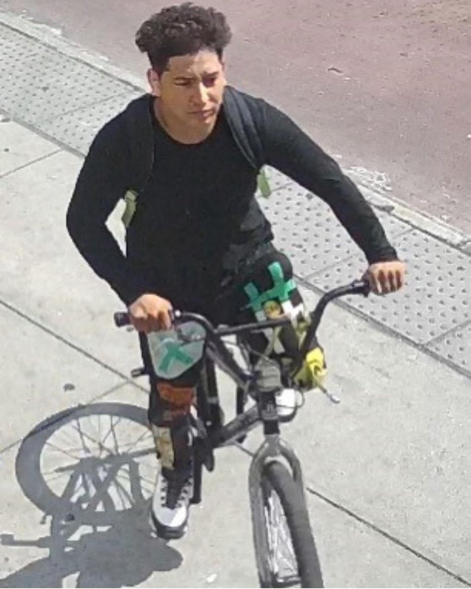 Romney Smith (@romneysmith) on Twitter photo BREAKING NYPD has suspect wanted in rape of a 13y/o girl in a Queens park.
2 police sources say people living w/ Ecuadorian National called 911.
NYPD says he forced 2 13y/o into the woods @ knifepoint, tied them up & raped the girl. Stole their cells & ran. More on <a href="/NBCNewYork/">NBC New York</a> BREAKING NYPD has suspect wanted in rape of a 13y/o girl in a Queens park.
2 police sources say people living w/ Ecuadorian National called 911.
NYPD says he forced 2 13y/o into the woods @ knifepoint, tied them up & raped the girl. Stole their cells & ran. More on <a href="/NBCNewYork/">NBC New York</a>