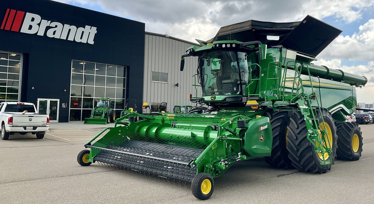 Brandt_AG's tweet photo. Add this 2023 John Deere X9 1000 to your operation! Learn all it can do for you today. https://t.co/BNvsegNZ7U #TractorTuesday #BrandtUsed #UsedAg #BrandtUsedEquipment #UsedCombine #X9 #JohnDeere #JohnDeereX9 https://t.co/tQ9iaCph82