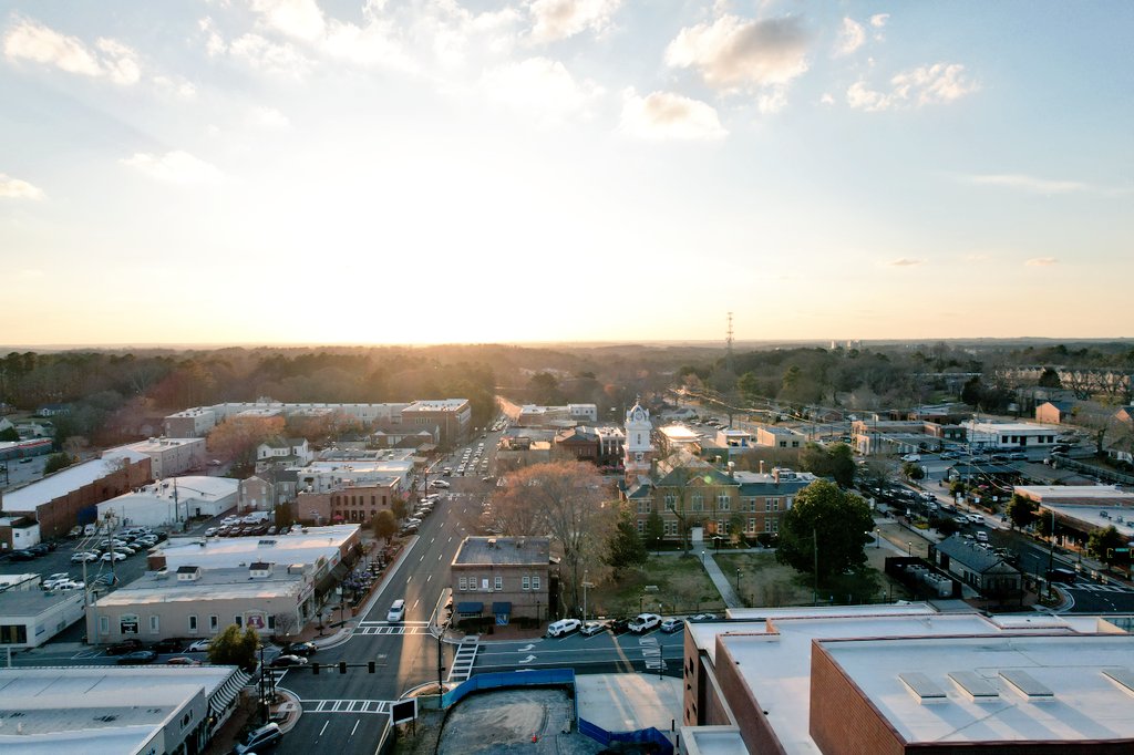 AHallPhotograph's tweet image. Does anyone need aerial photos or videos?
@BaytowneWharf @Sandestin
@TheMarketShops @SoWalBeaches @SouthWalton @DestinFWB @CityofMiramar #OurMiramar 

#droneshots #dronephotography #dronevideo #aerialpictures #marketingphotos #mediamarketing