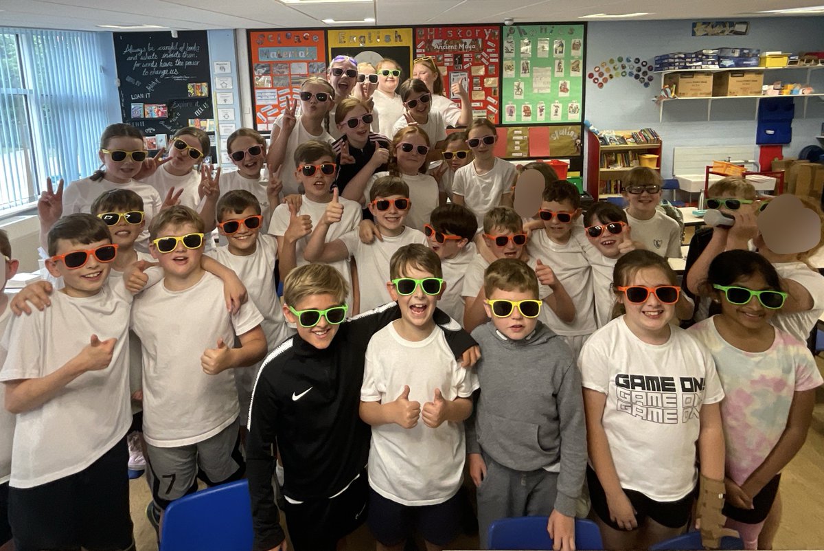 EcclaneendsPE tweet media