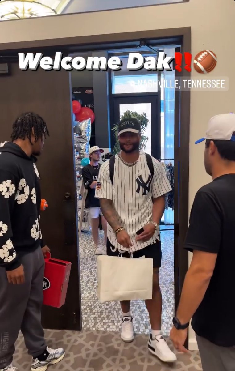 CBBPod's tweet image. “So Dak, what do you say about the rumours that you could be joining the #NYGiants next year?”