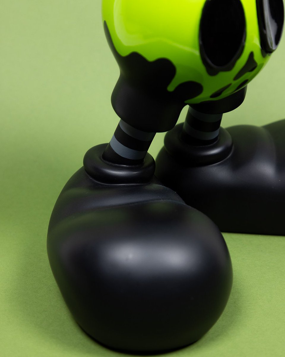 MightyJaxx's tweet photo. Meet the Friendly Fire Infiltrator. Designed to bypass enemy strongpoints, isolating them for attack from the Friendly Fire forces💥🔥

Last few pieces of Friendly Fire Infiltrator by Jason Freeny available on https://t.co/ynPr4PZAuX! Get yours now!

#mightyjaxx #jasonfreeny https://t.co/nb3USnmN7Z