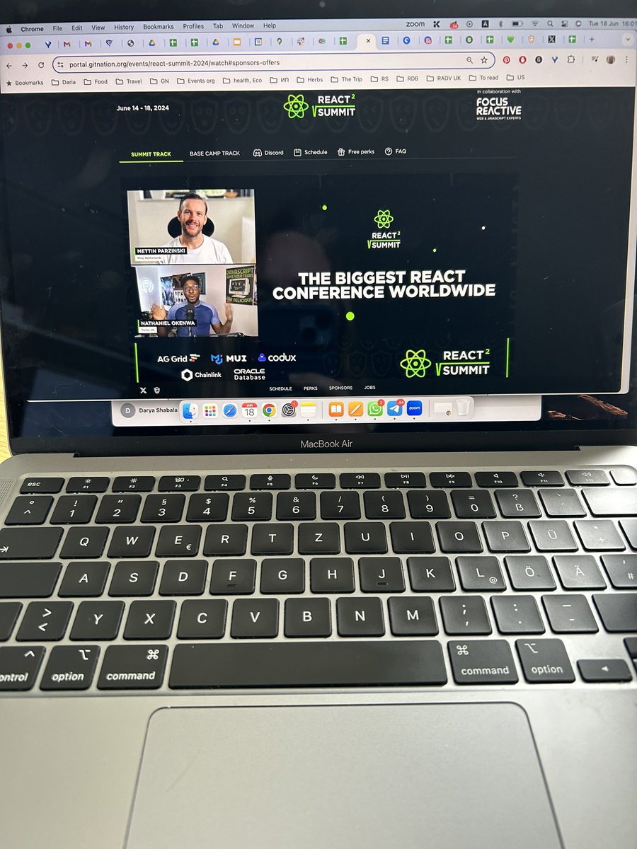 DariaShabala's tweet image. Don’t forget to tune in to #reactsummit day 2! So much more knowledge!!!