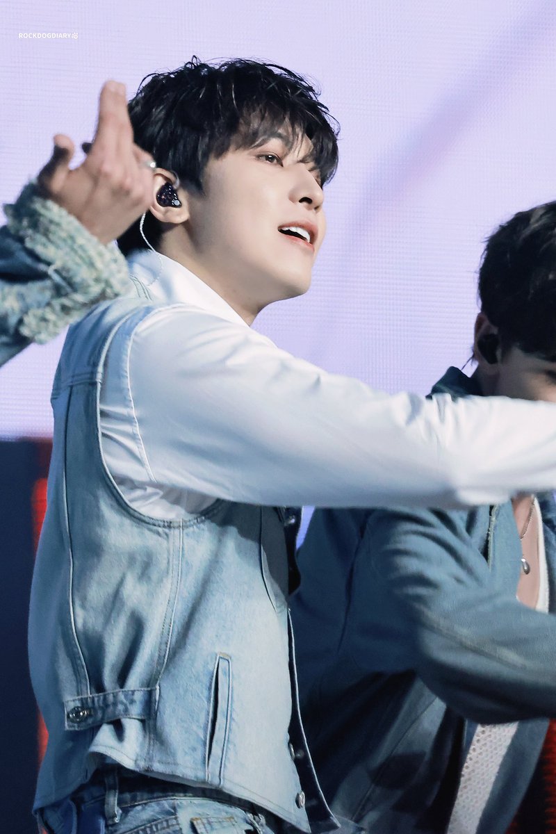 ς(⚯)240616
🦋
#원우 #전원우 
#WONWOO #ウォヌ
#세븐틴 #SEVENTEEN