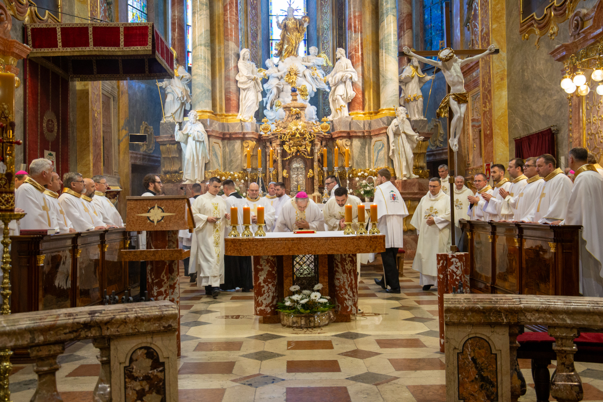 Te Deum našej fakulty v Nitre
frcth.uniba.sk/detail-aktuali…