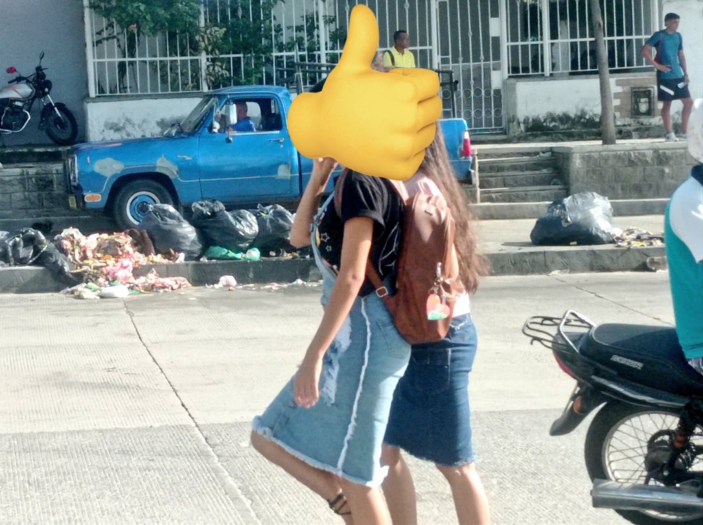 Alex_EspanaR's tweet photo. @alcaldiabquilla @ControlUrbanoBq @PoliciaBquilla @AtlanticoEmi señores, el suroccidente también es Barranquilla. Este panorama es diario por toda la cordialidad, no hay cosas control ni quién ponga un alto. https://t.co/dmo4Ubkx1h