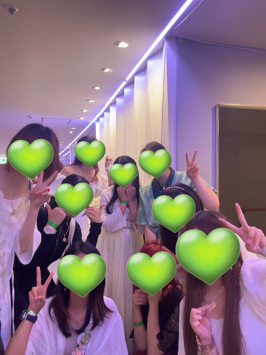 R01riapi's tweet photo. ここ最近病んでたけど、こぺとりあぴぞくのお陰で少し元気になりましたありがとうございます🙇‍♀️
ずっとネックレスが付けられないこぺ様が今日1可愛かった💚
耳元で甘い言葉を囁くかと思ったらこれムズいんだよねーってずっと言ってた笑
15人の嫁大切にしてね💚

明日も出張だー😭
 #リアルピース #こぺ https://t.co/tsNeJqOwSU