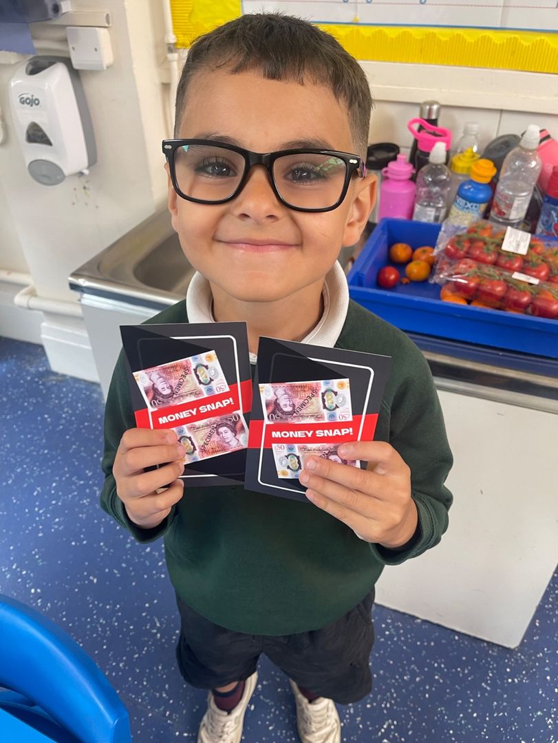 BadocksEACT's tweet image. Hawthorn class had a fantastic Redstart workshop yesterday morning. They found out how to keep their money safe and learned the value of different coins and notes #badockswood #thinkbig @EducationEACT