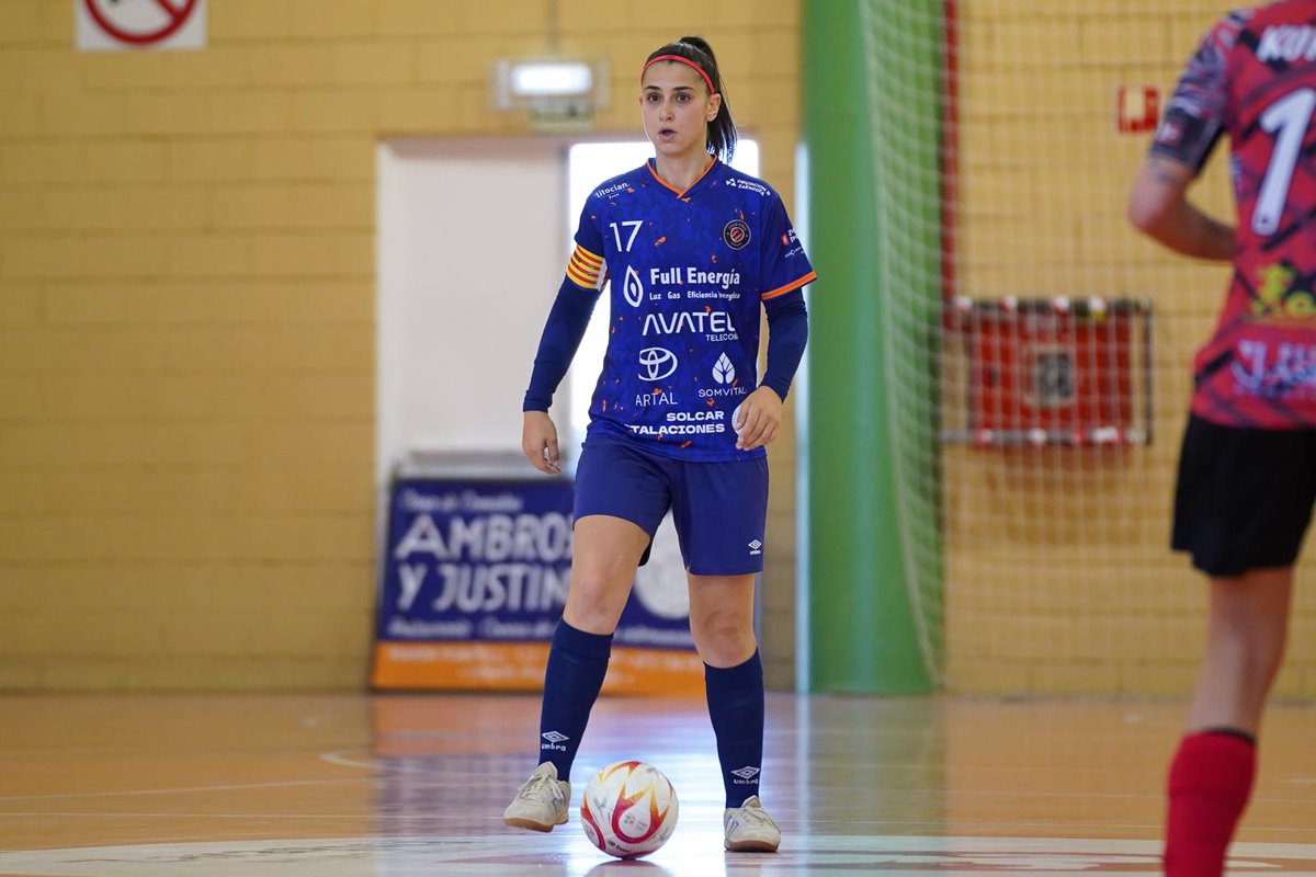 La Grada (@lagradafm) on Twitter photo #Futsalfem Protagonista:
<a href="/BNebot/">Belén Checa Nebot</a>🗣️"El proyecto ha sido excepcional desde el principio"
La capitana del <a href="/ColoColoZaragoz/">Colo Colo Zaragoza</a> habla de la extraordinaria campaña realizada que concluye con el ascenso a 2RFEF. Seguirá el próximo año con la elástica azulona?
ivoox.com/rf/130465654 #Futsalfem Protagonista:
<a href="/BNebot/">Belén Checa Nebot</a>🗣️"El proyecto ha sido excepcional desde el principio"
La capitana del <a href="/ColoColoZaragoz/">Colo Colo Zaragoza</a> habla de la extraordinaria campaña realizada que concluye con el ascenso a 2RFEF. Seguirá el próximo año con la elástica azulona?
ivoox.com/rf/130465654