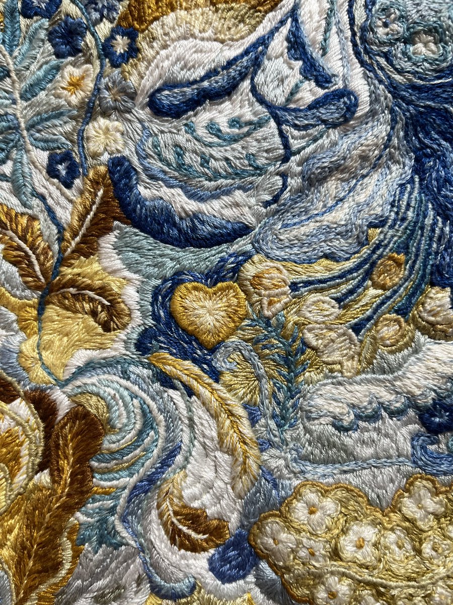 約1年かかった刺繍できてうれしい