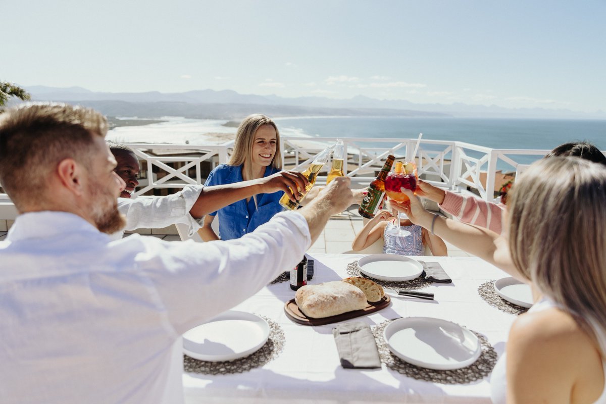 Plett_Tourism's tweet image. Looking for a mid-year break? We've got spaces in the sun, spaces beside the fire, spaces to explore and plenty of wide open space! Check out accommodation, restaurant and &amp;amp; activity special offers below. 🌊☀️🚵‍♀️ #plett #gardenroute 
SPECIAL OFFERS: plett-tourism.co.za/special-offers/