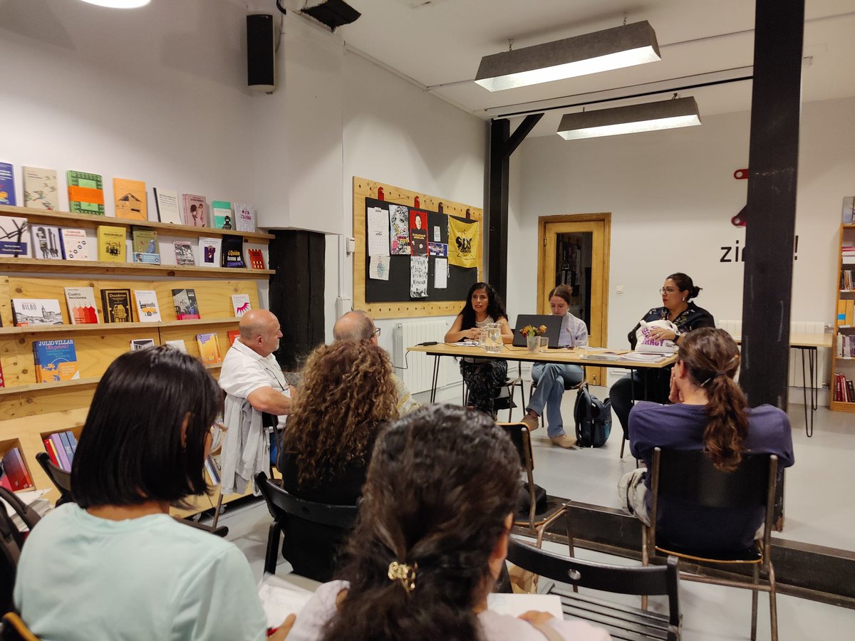 dretalasalut's tweet photo. 🌍✊🏾 Ahir, a Euskadi, vam iniciar la gira de defensores de drets humans de Centreamèrica amb l'acte "Defensant els Drets Humans en Contextos Autoritaris" a Zirika! Herri gunea, Bilbao. 

Gràcies a totes per la vostra participació i suport!

#DefensaDDHH #Defensores #DretsHumans https://t.co/kL9RJh03xX
