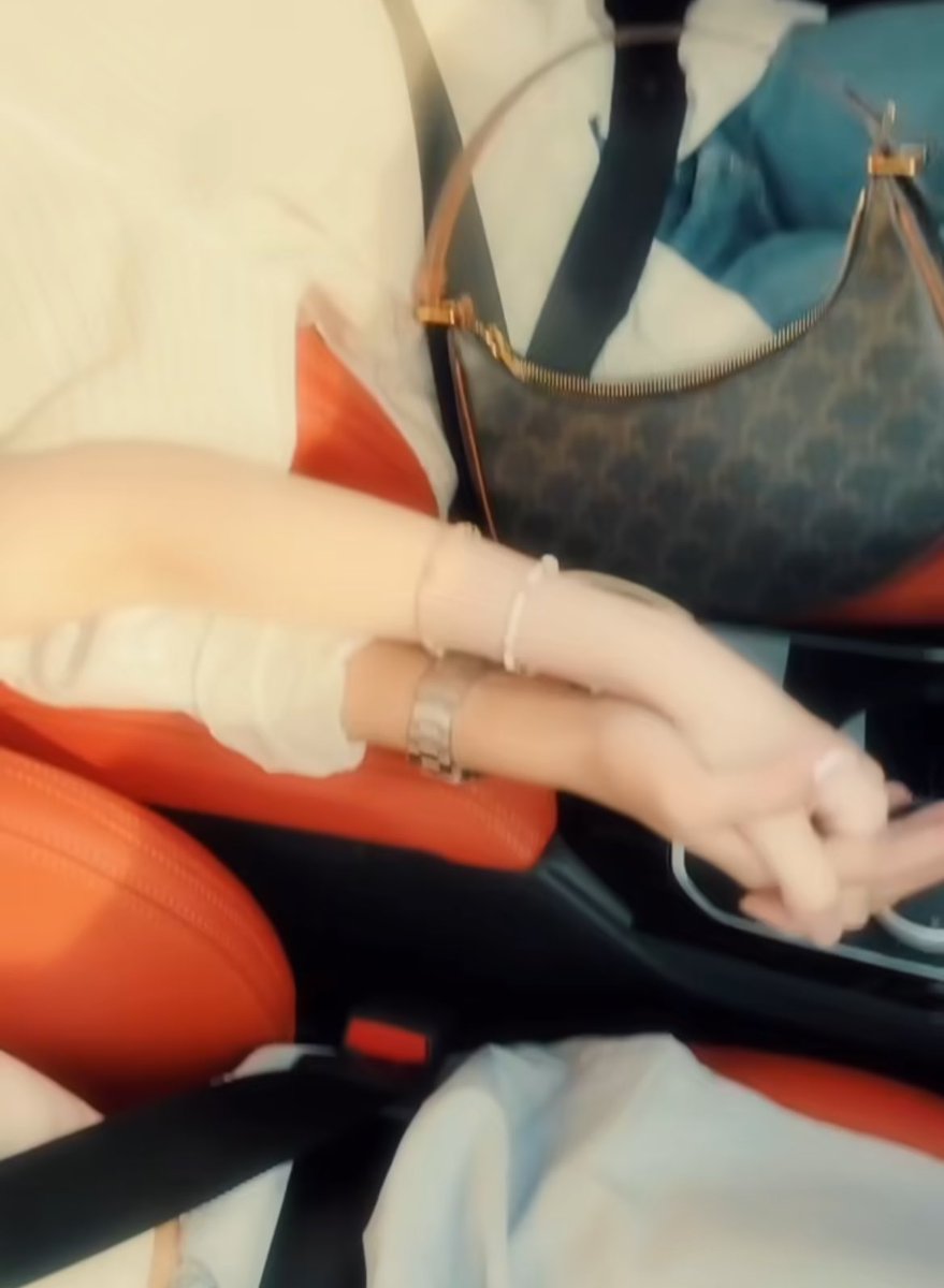 Dsaurus_'s tweet image. Vivi y mori 3 veces con esta foto