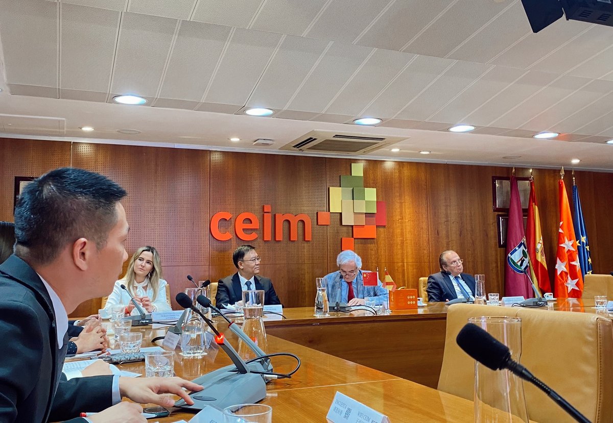 Laura Glez Escallada tweet media