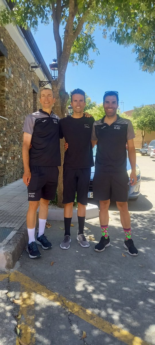 Campeonato Extremadura Élite Sub23 Master30 🟢⚪️⚫️

"Después de año y medio volvimos a una carrera, llegando en el segundo grupo que nos jugabamos el campeonato master, detrás de los 5 Elite-sub23 que llegaron en cabeza."

4° Master30 Extremadura 
7° Master 
17° General