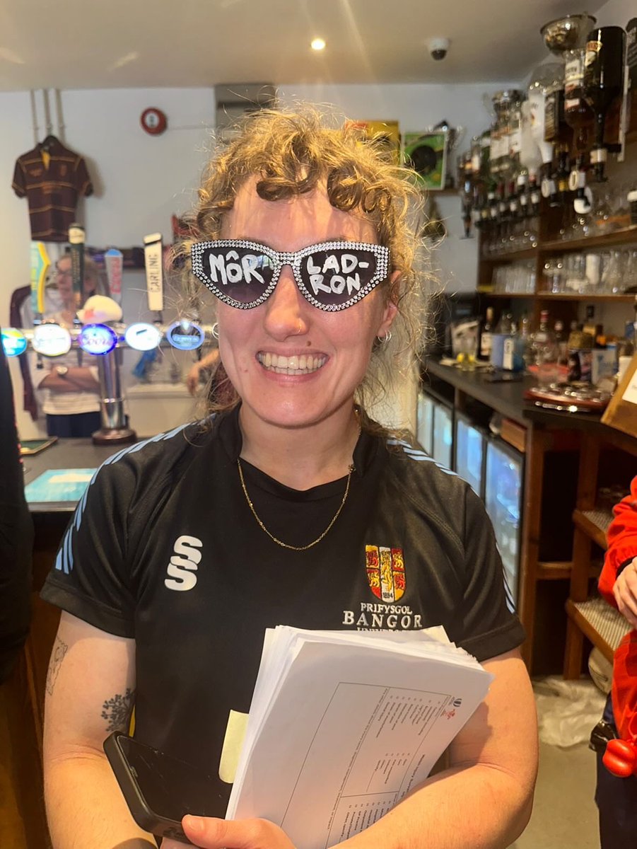 Eloise Kirby (@eloisekirby_pgr) on Twitter photo A big thank you to Môr Ladron and <a href="/rygbicaernarfon/">ClwbRygbiCaernarfon</a> for the warm welcome to <a href="/WISGYR/">Welsh Injury Surveillance in Girls Youth Rugby</a> on Friday for their awards! 🏴☠️🏉 #hergame #hersafety // Diolch yn fawr
i Môr Ladron a <a href="/rygbicfongenod/">Rygbi Merched Caernarfon</a> am y croeso cynnes i'n prosiect WISGYR dydd Gwener 🏴☠️🏉#eigem #eidiogelwch A big thank you to Môr Ladron and <a href="/rygbicaernarfon/">ClwbRygbiCaernarfon</a> for the warm welcome to <a href="/WISGYR/">Welsh Injury Surveillance in Girls Youth Rugby</a> on Friday for their awards! 🏴☠️🏉 #hergame #hersafety // Diolch yn fawr
i Môr Ladron a <a href="/rygbicfongenod/">Rygbi Merched Caernarfon</a> am y croeso cynnes i'n prosiect WISGYR dydd Gwener 🏴☠️🏉#eigem #eidiogelwch
