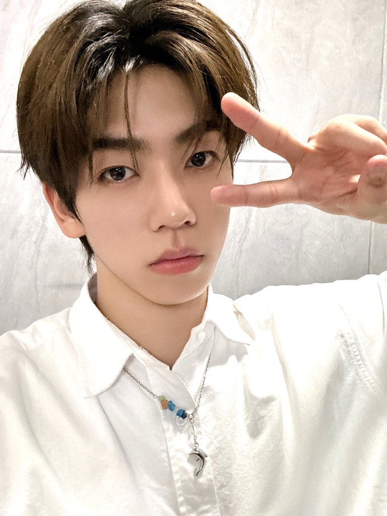 8TURN Members tweet media